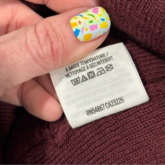 Pink Victoria Secret Womens Beanie Toboggan Pom Skull Cap Ski Striped Winter Hat - Picture 6 of 9